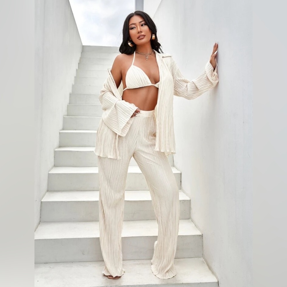 Button Front Lettuce Trim Shirt & Flare Leg Pants With Bra - Picture 3 of 6